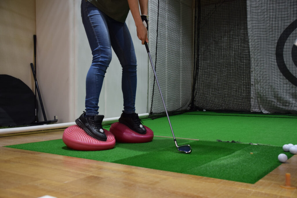 インドアゴルフスクールの服装